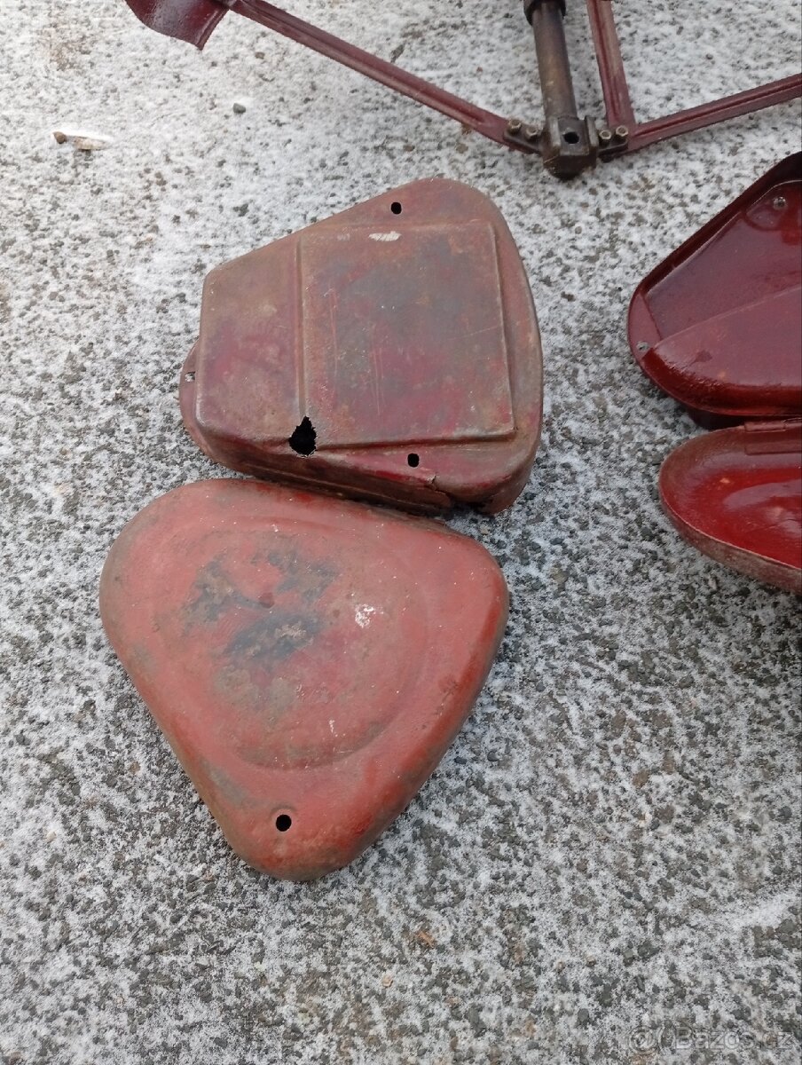 Jawa pérák 250 - 10