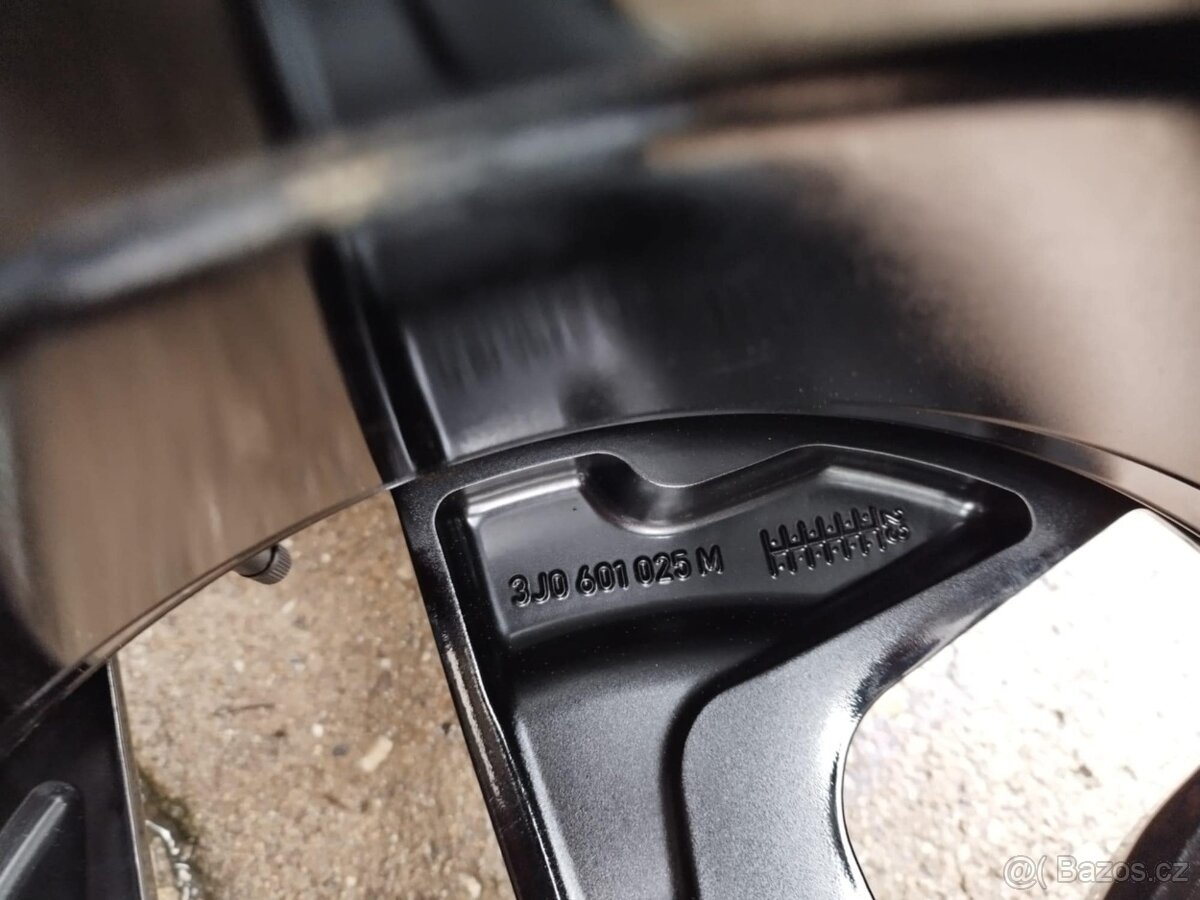 Sada ALU kola originál VW Passat B8,B9/Škoda Superb III,IV - 10