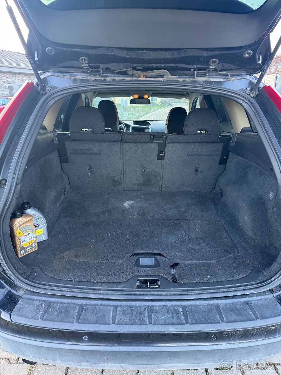 đš PRODĂM VOLVO XC60 2.4 D (D5) ⢠4Ă4 ⢠AUTOMAT ⢠2009 - 10