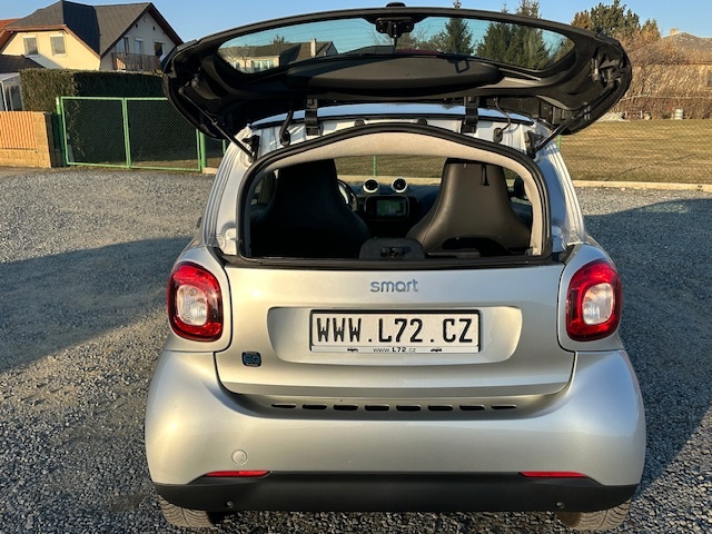 Smart Fortwo EQ Elektro 22kw NAVIGACE DPH - 10