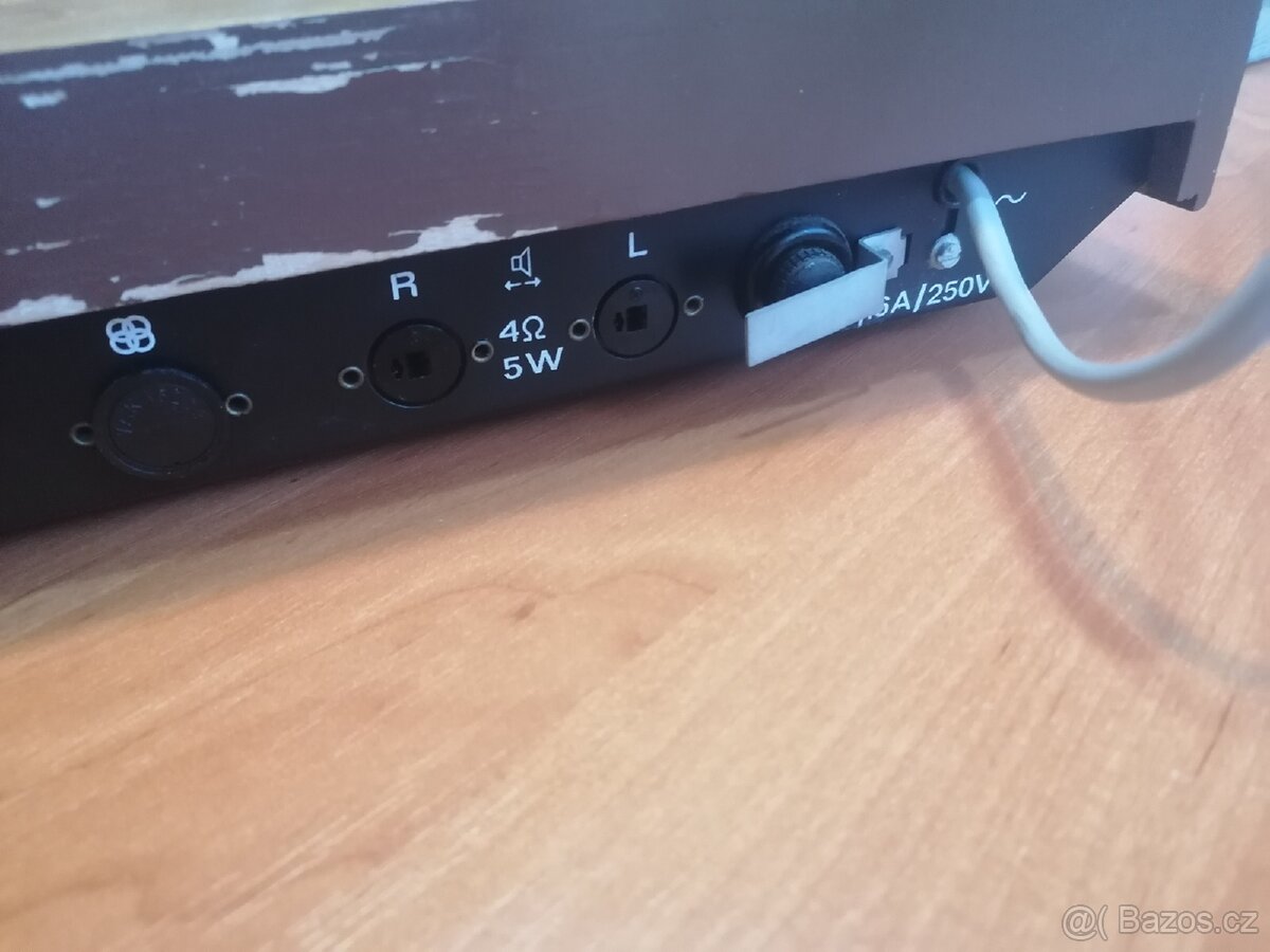 Zesilovač Tesla AZS 101 - 10