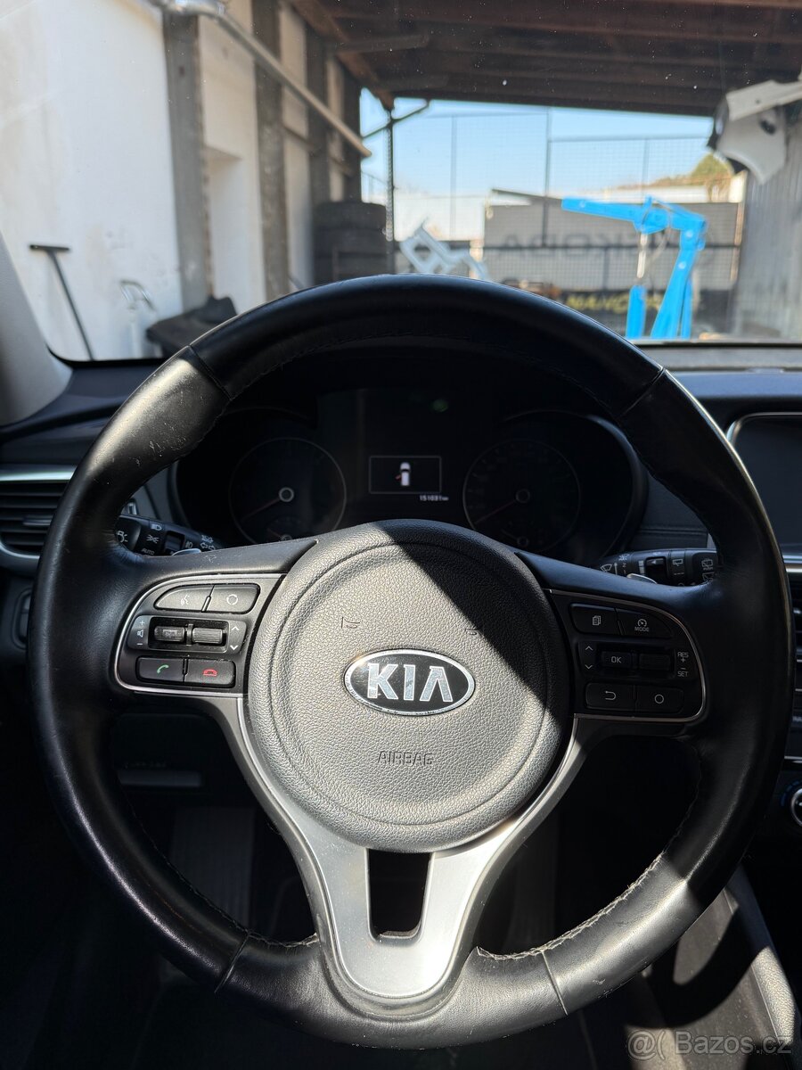 Kia Optima 1.7 CRDi 104 kW - 10