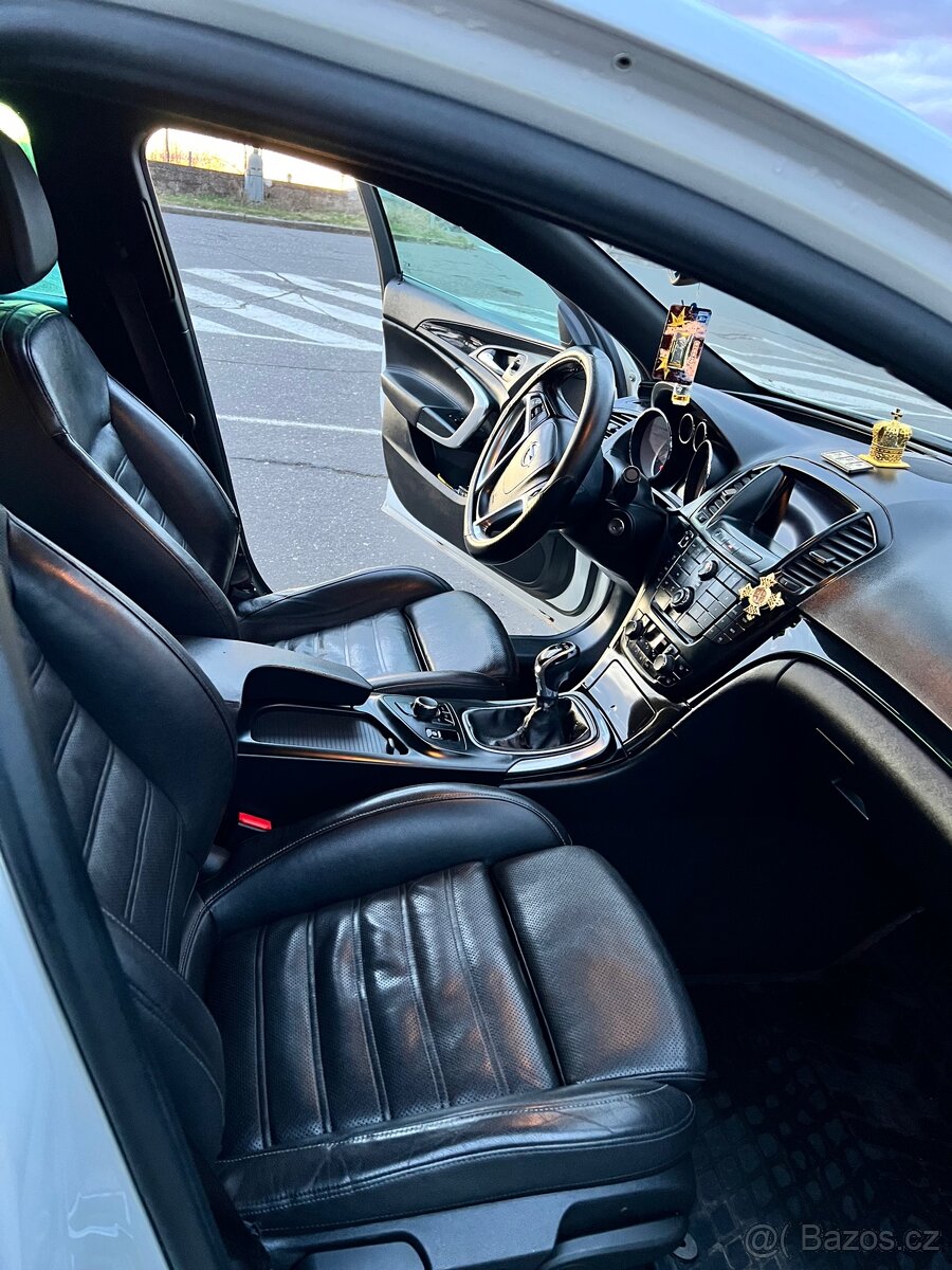 Opel Insignia 2012 rok - 10