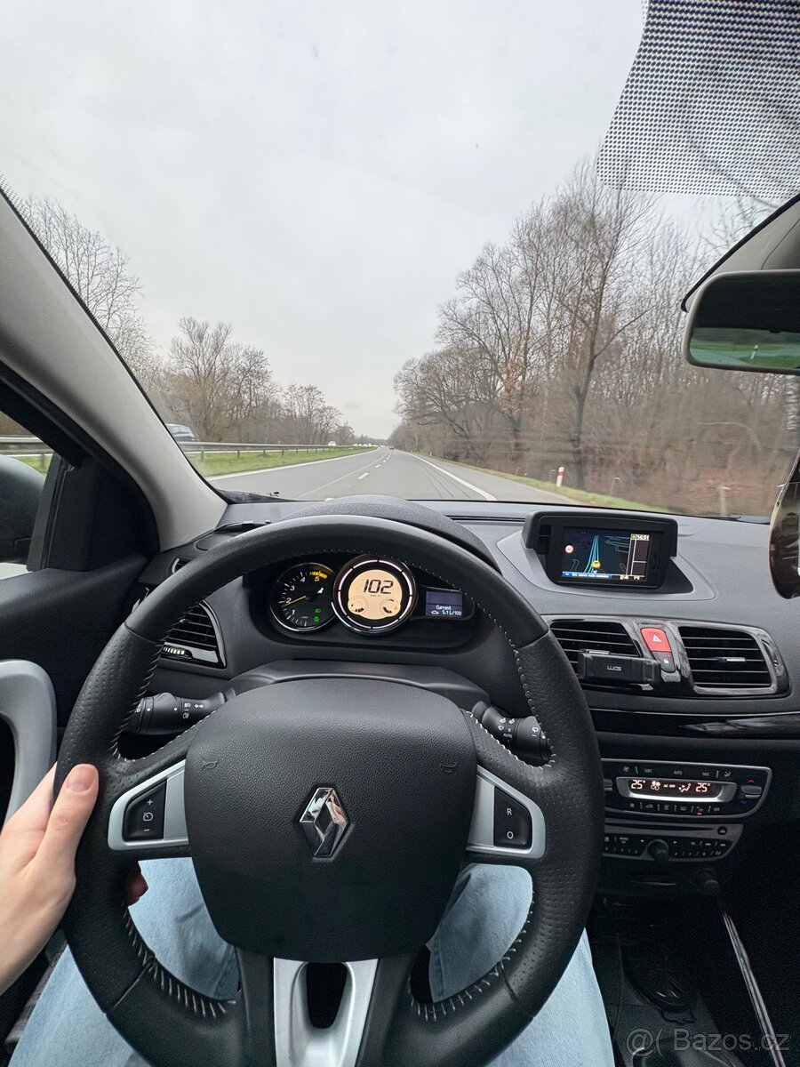 Renault Megane III Coupé 1.5 dCi 2011 BOSE - 10