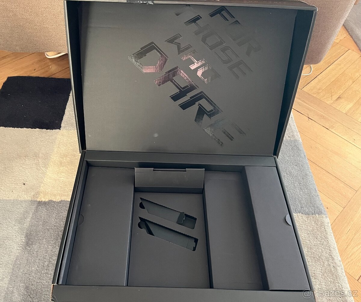 Herní notebook ASUS ROG STRIX SCAR 15 G533QS - 10