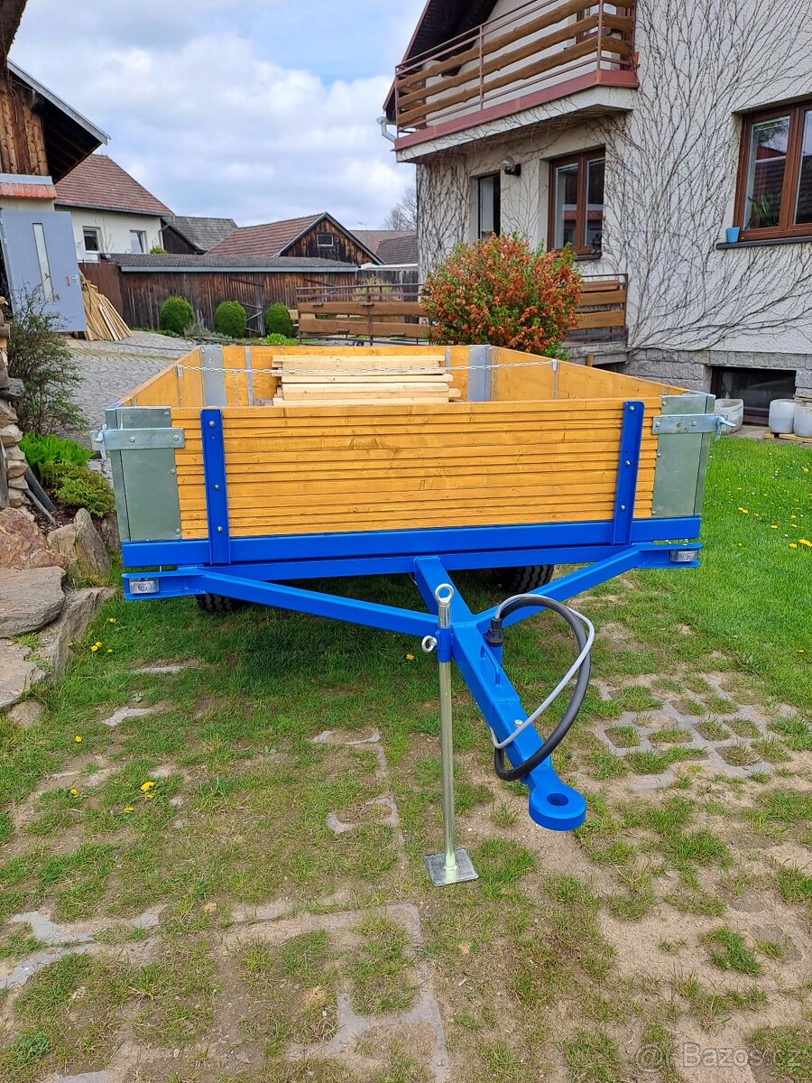 Třístranný sklápěcí vlek - 10