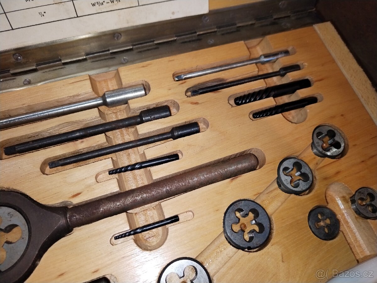 Narex sada závitnikov - 10