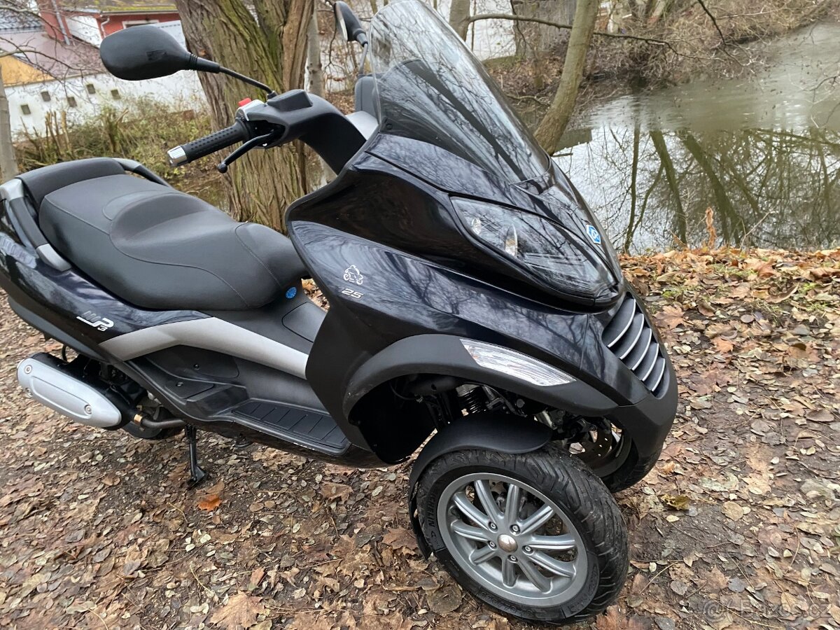 Piaggio MP3 - 10