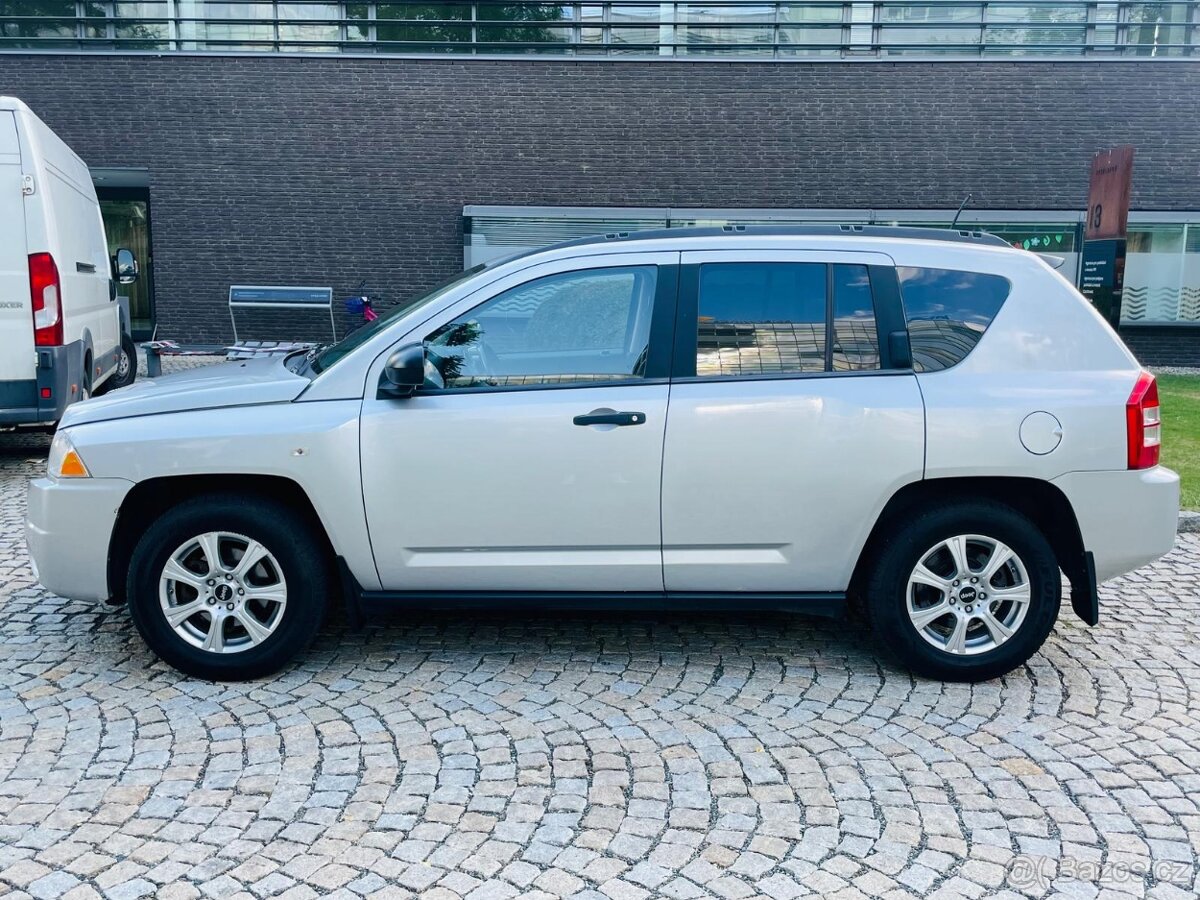 Jeep Compass 2.0D 4x4 MANUÁL SENZORY VÝHŘEV TAŽNÉ - 10