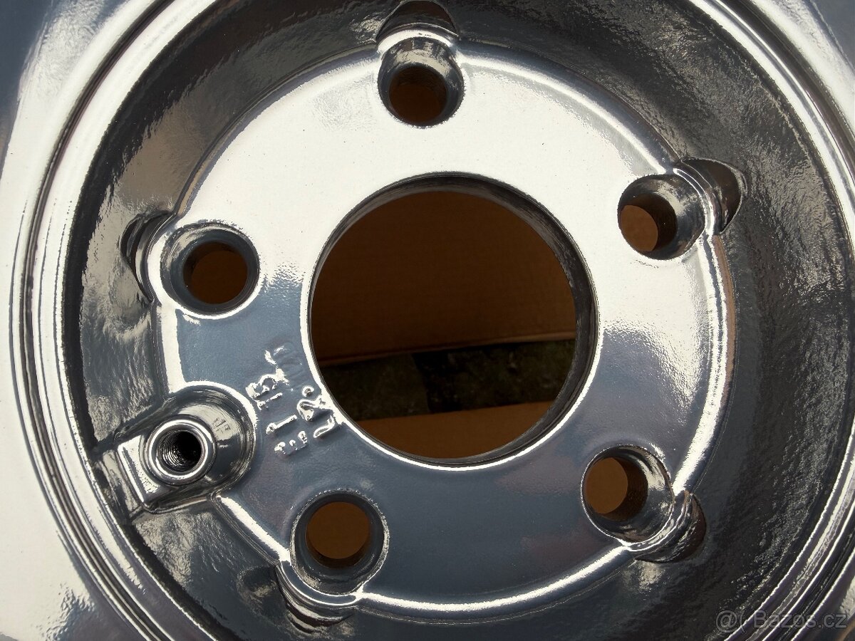 Borbet A - 16 palců - 7.5j a 9j - 10