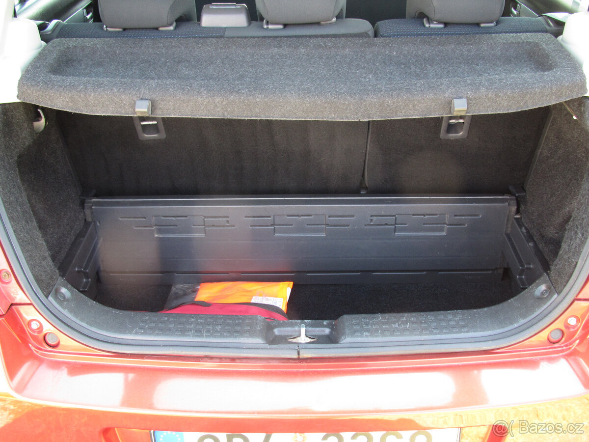 Suzuki Swift 1.3 - 10