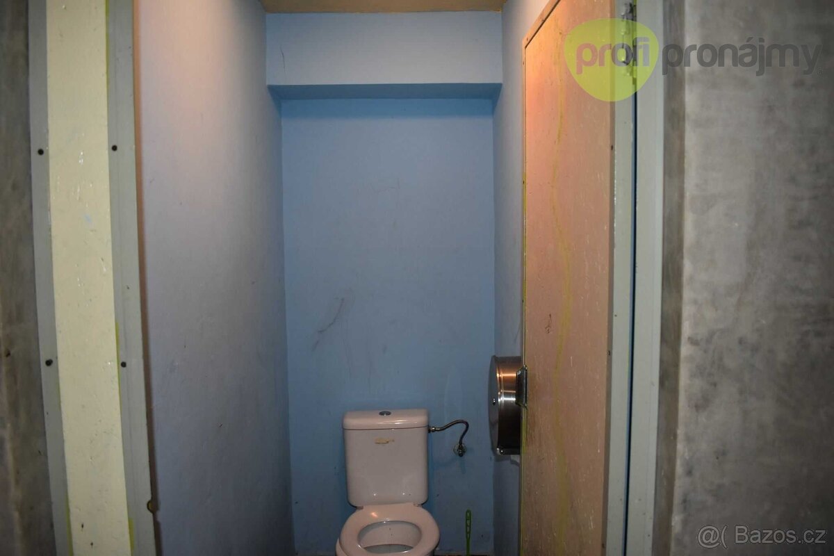 Pronájem komerčních prostor 1. PP, cca 220 m² - 10