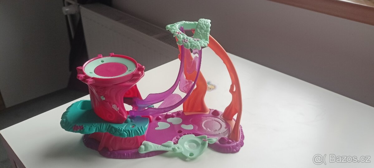 Littlest pet shop - 10