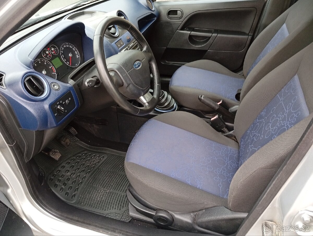 Ford Fiesta 1.3 benzín 2008 - 10