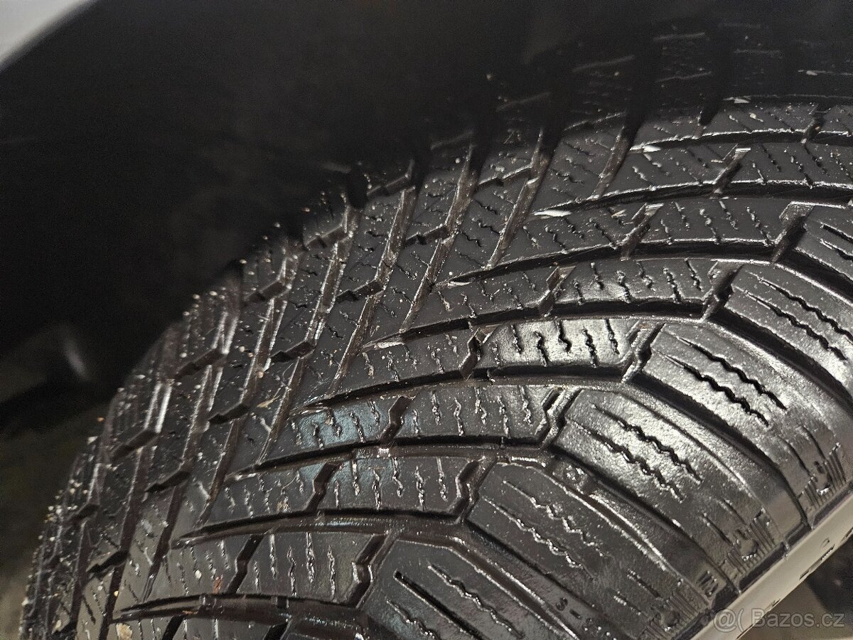 VOLKSWAGEN GOLF V 1.6MPi -75KW - 10