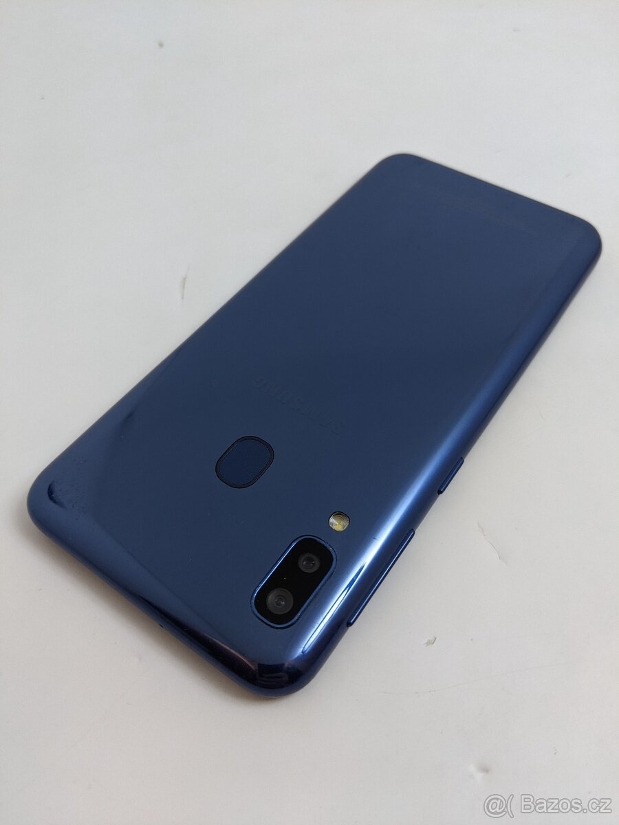 Samsung Galaxy A20e 3/32gb blue - 10
