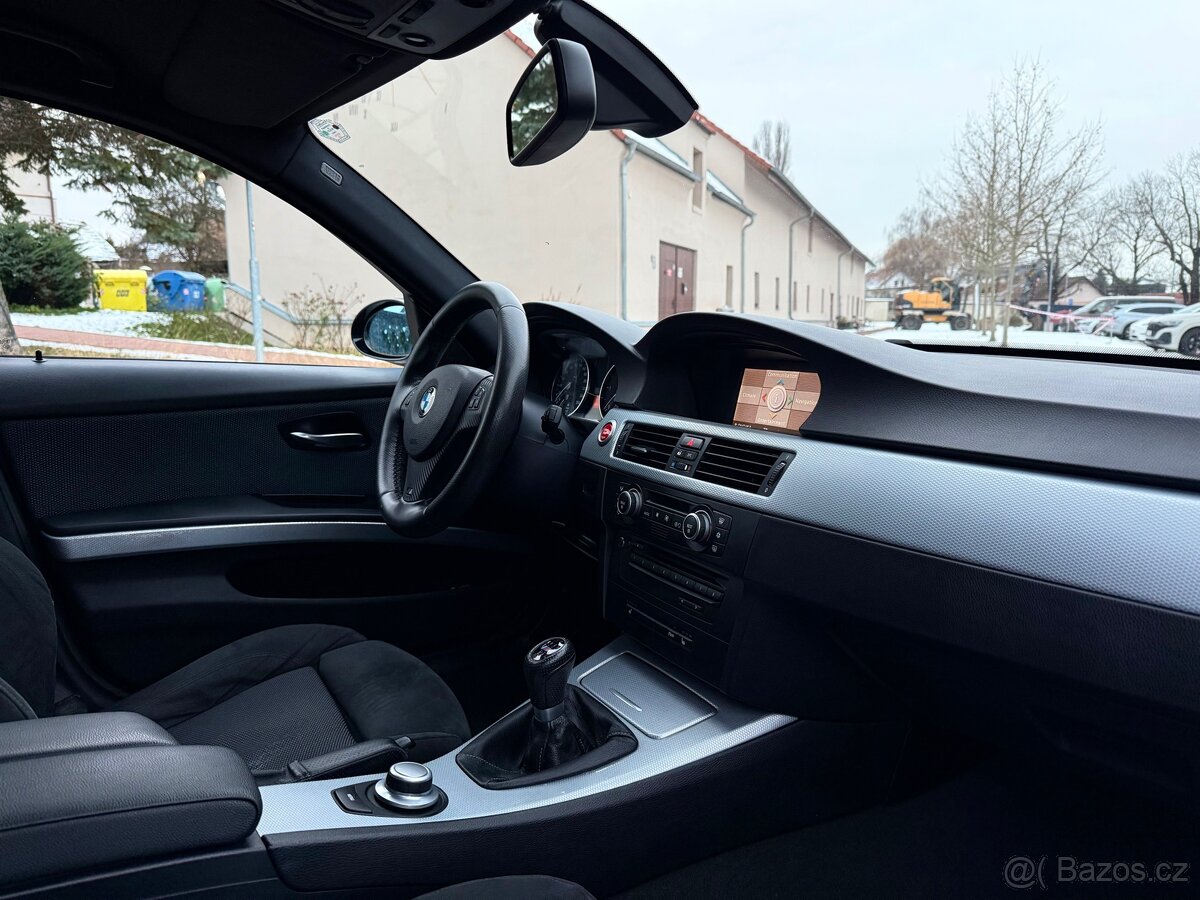 Bmw E90 320d M-Packet Servisní kniha - 10