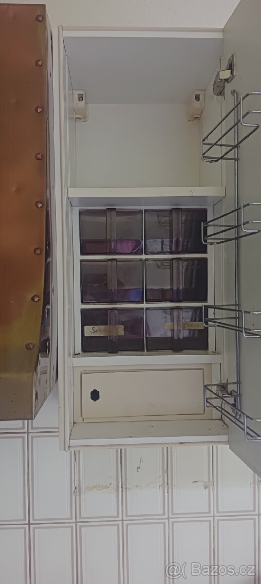 Landhaus kuchyně 720cm - 10