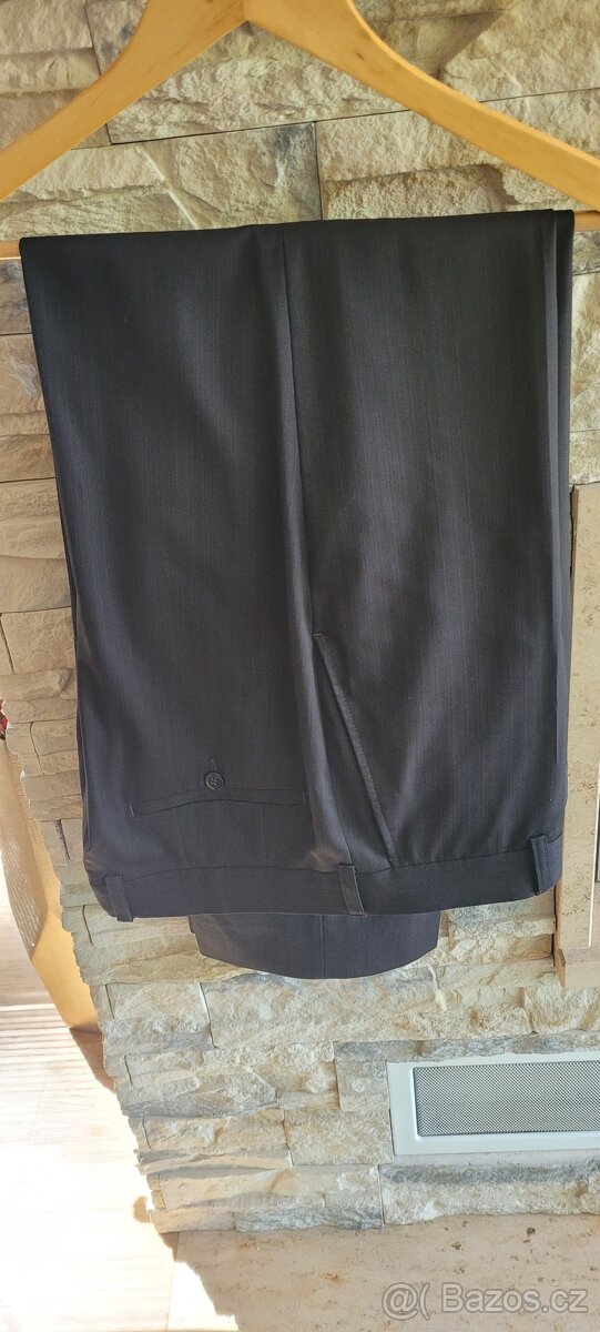 Nádherný oblek Pierre Cardin Paris vel. 52 - 10