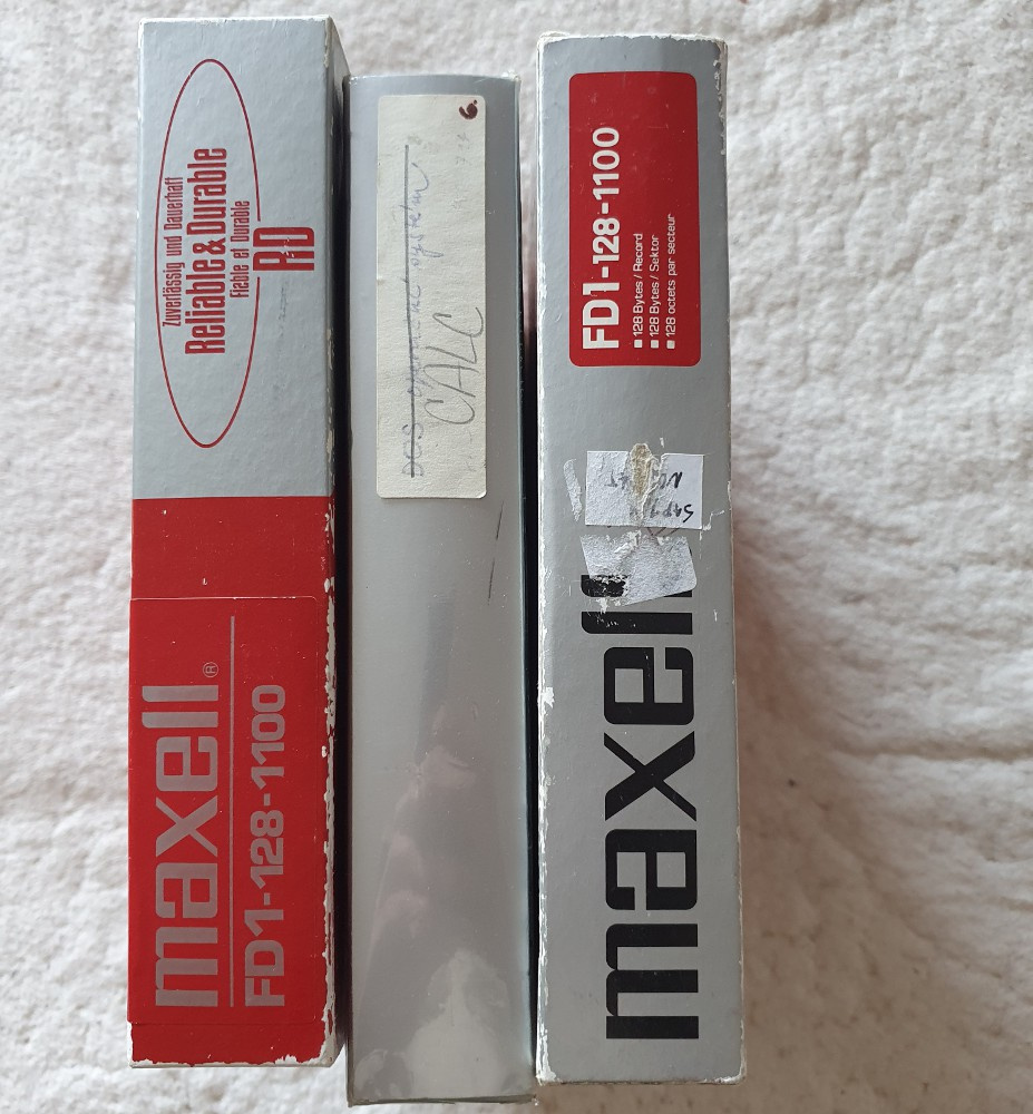 Diskety 8" - 40 kusů, možno jednotlivě, 3 krabičky - 10