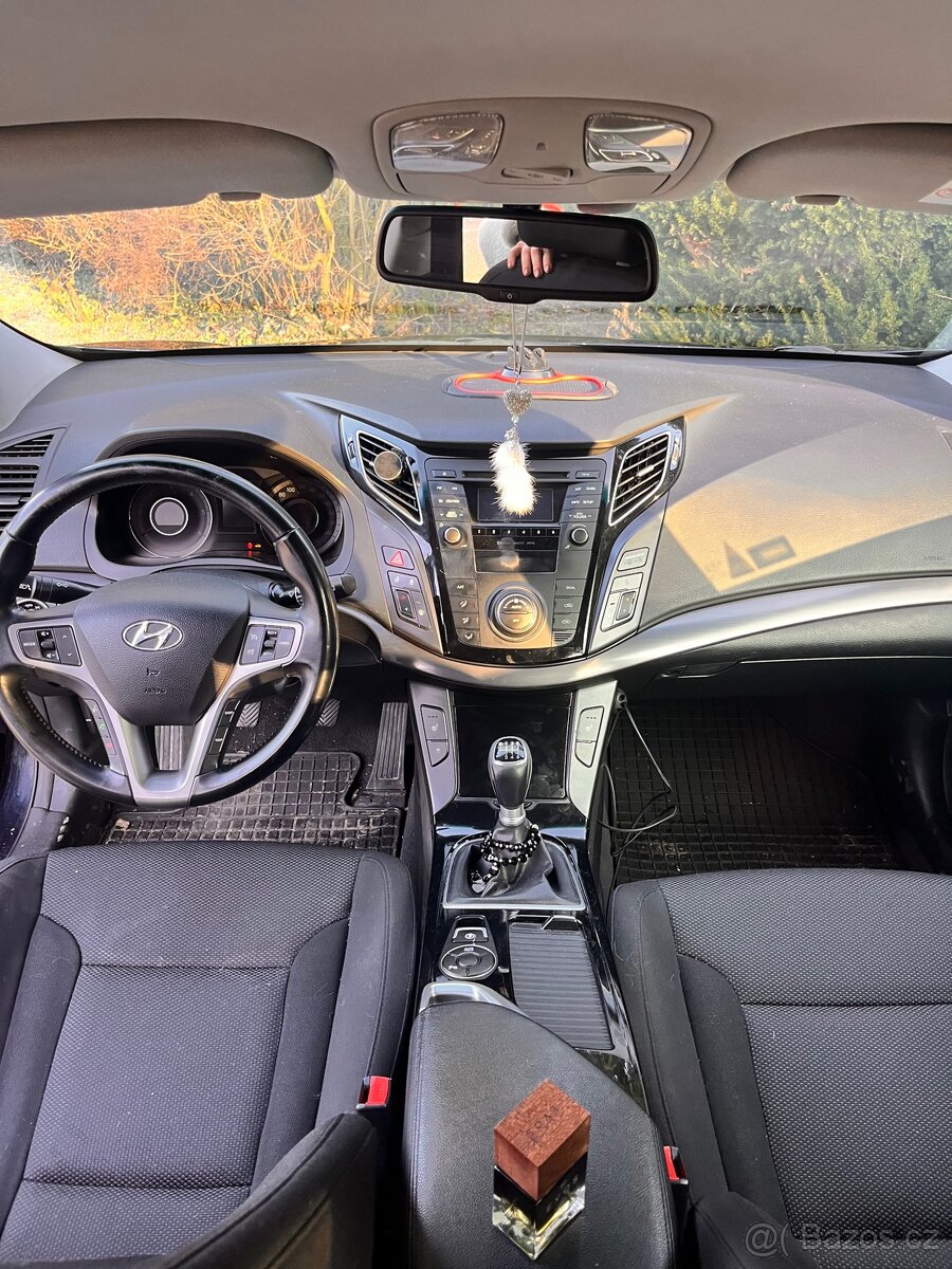 Hyundai i40 combi 2012 nafta - 10