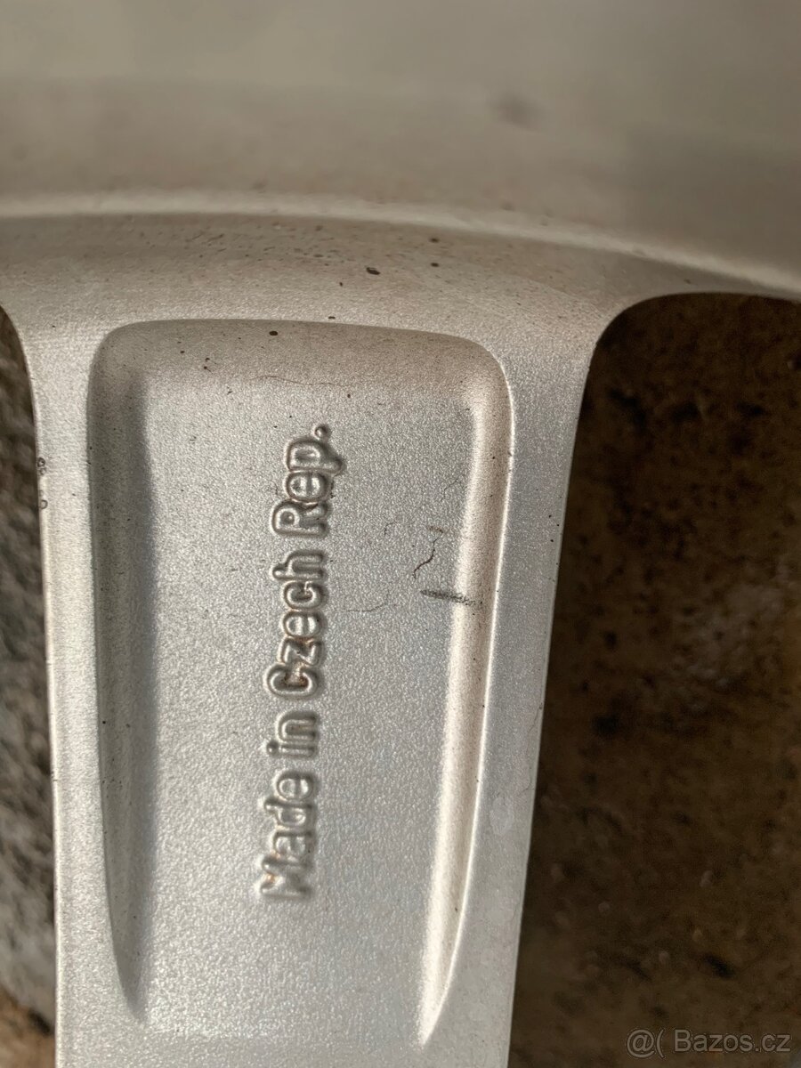 Originál alu kola VW R18 - 10