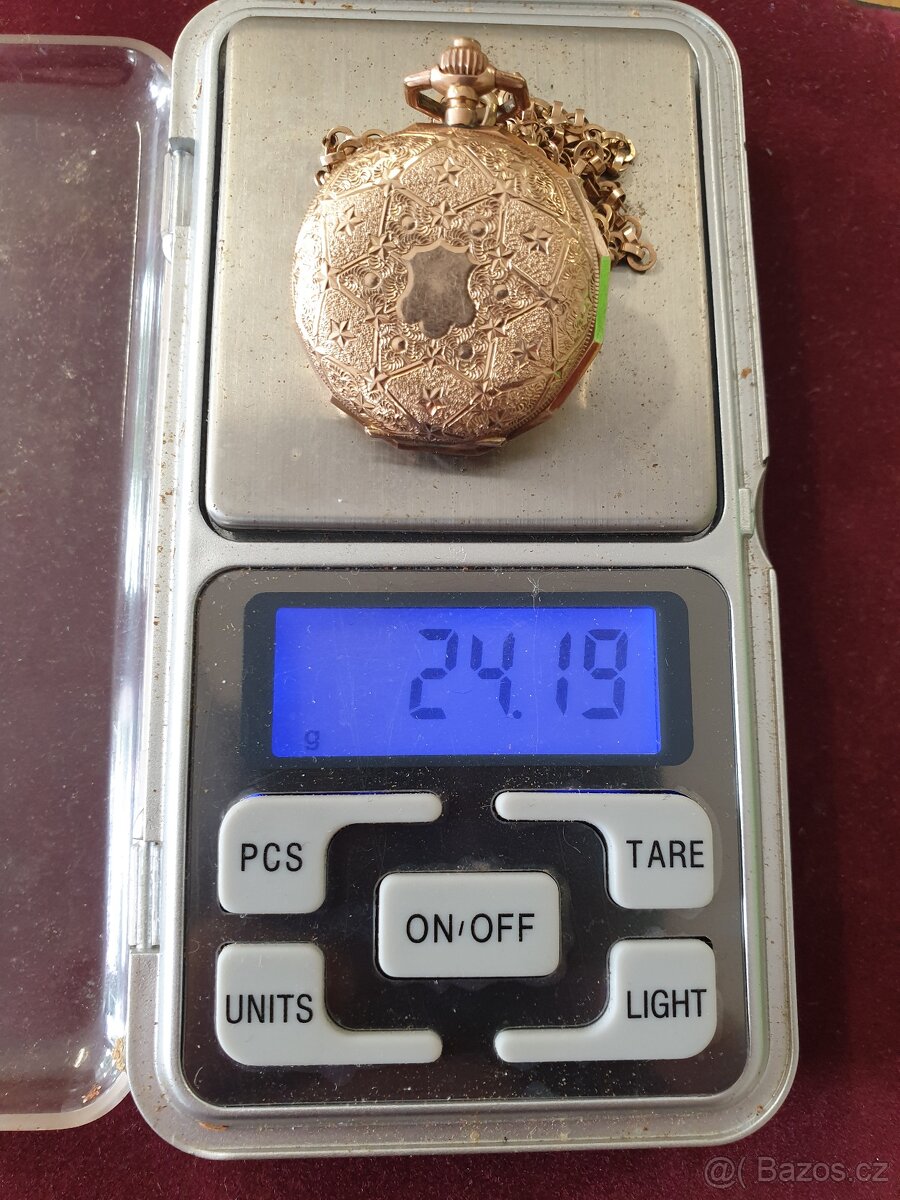 Zlaté gravírované hodinky jeptišky REMONTOIR - 10