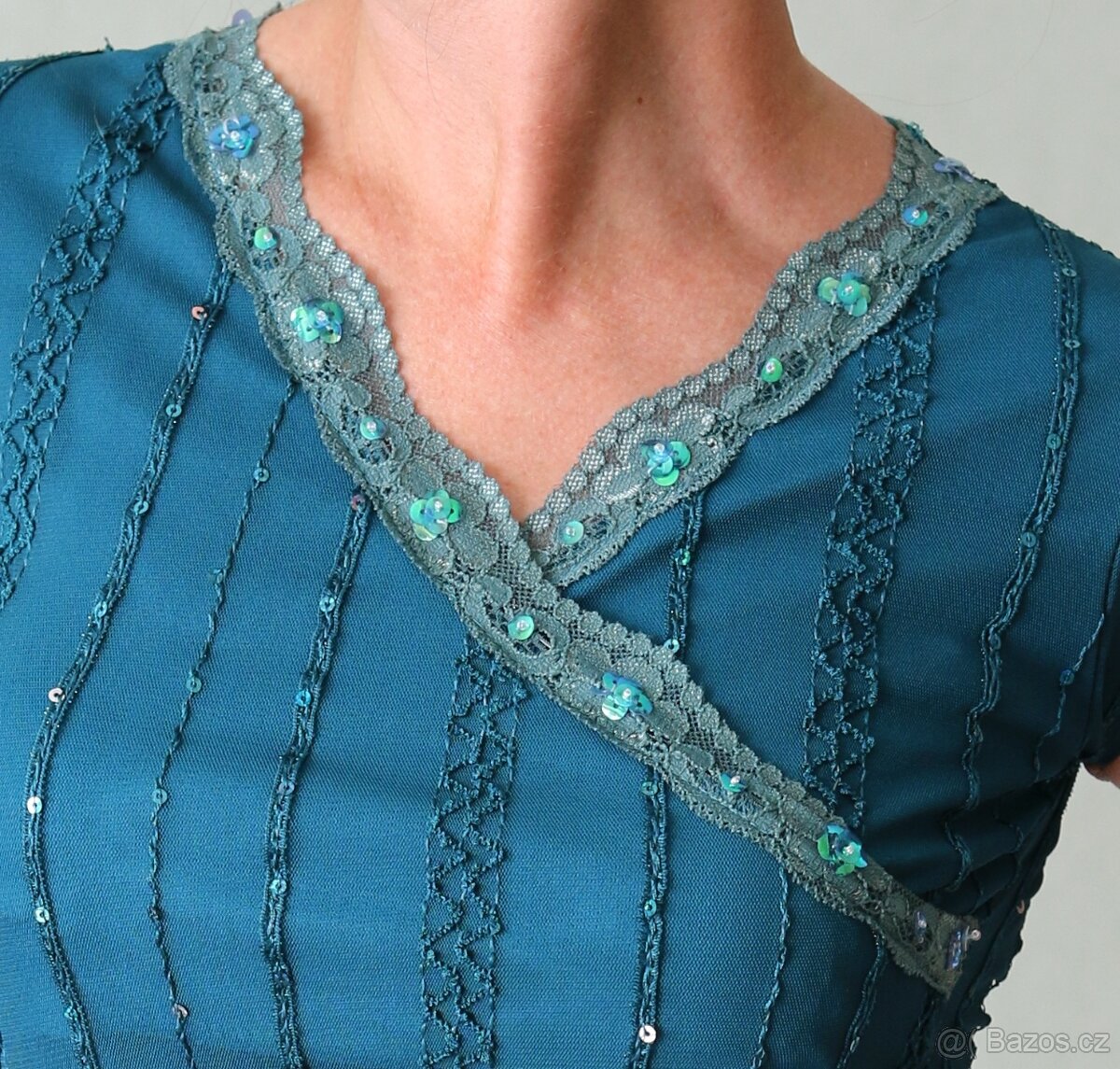 Společenský krajkový top s flitry vel.S - 10