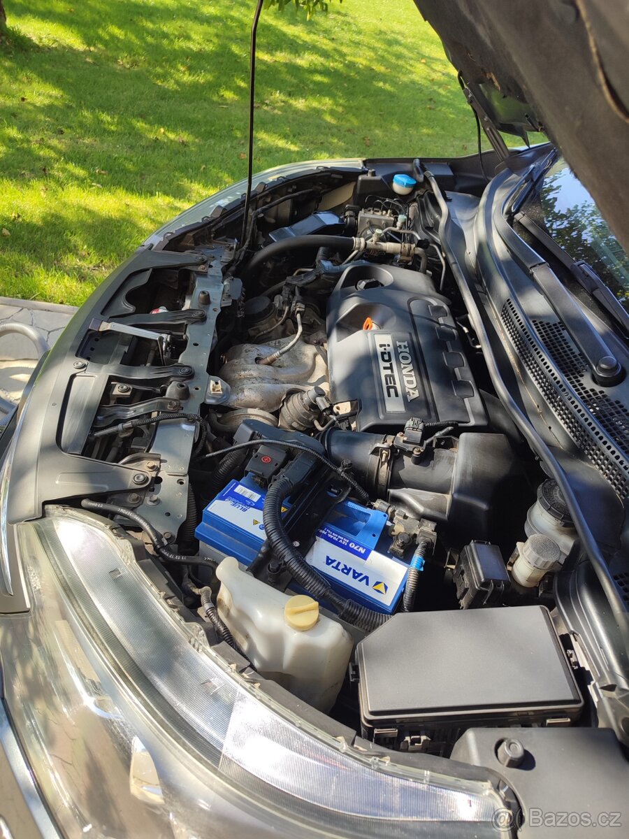 Prodám Honda CR-V 2,2 I-DTEC 4X4 - 10