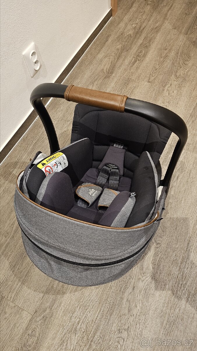 Autosedačka vajíčko Joie Signature - 10