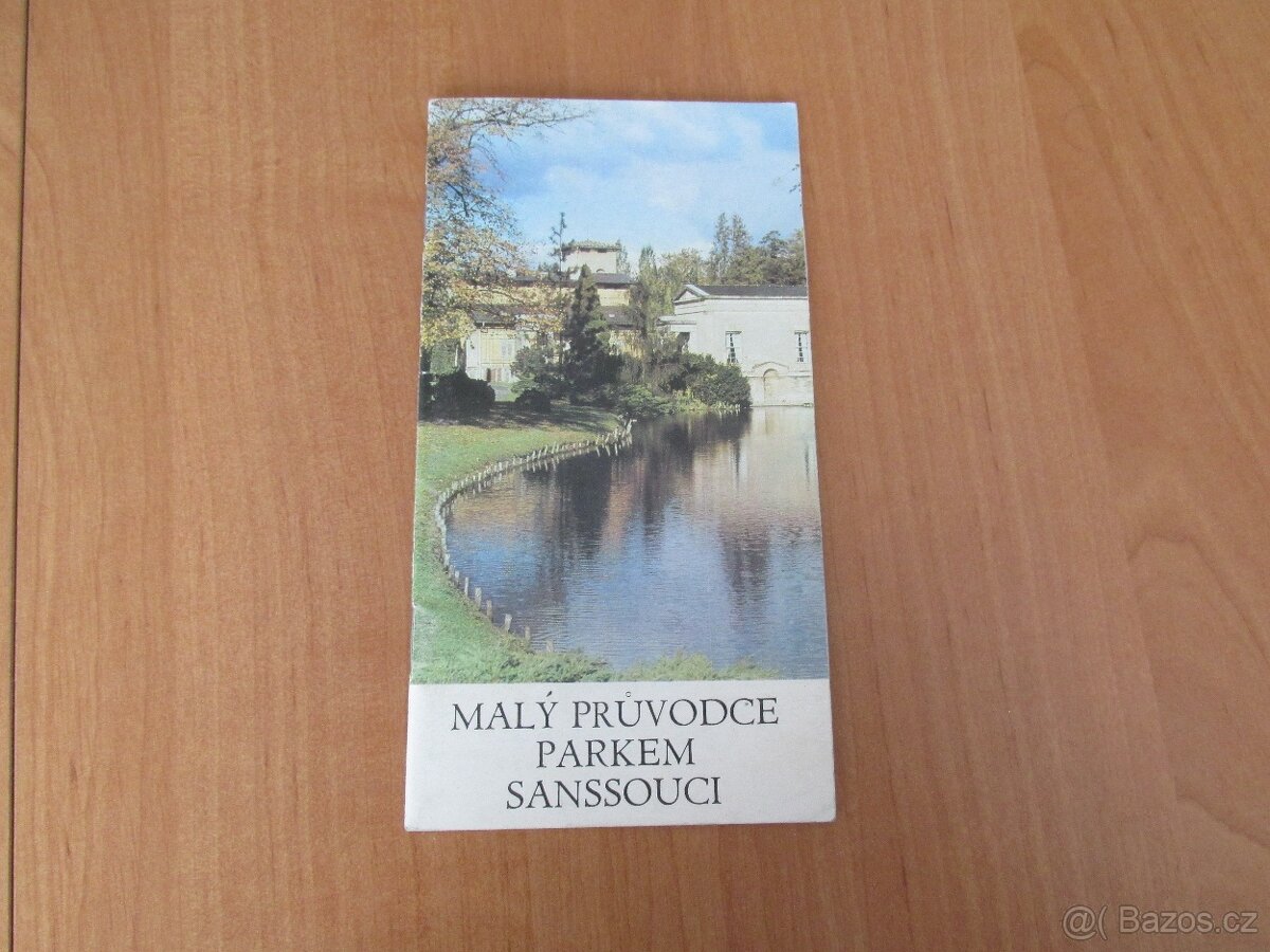 staré mapy a průvodce - 10