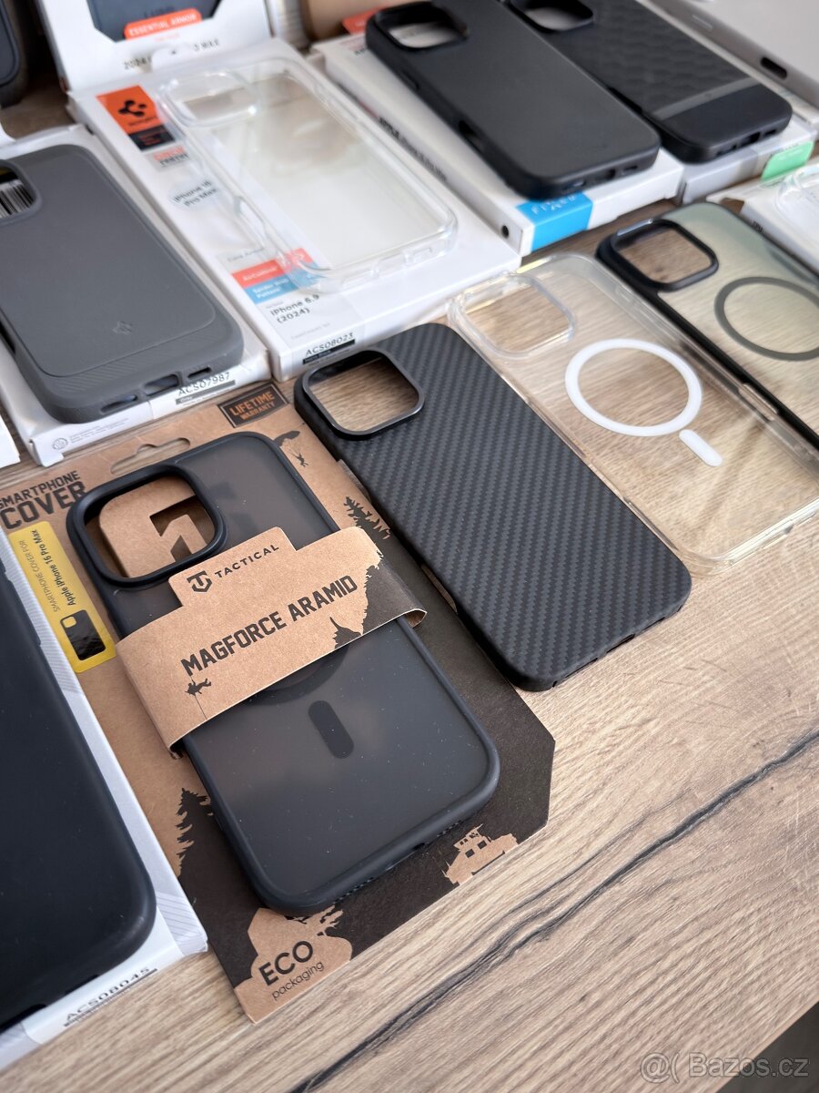Pouzdra + skla iPhone 16 Pro Max ( 20.509 Kč ) - 10