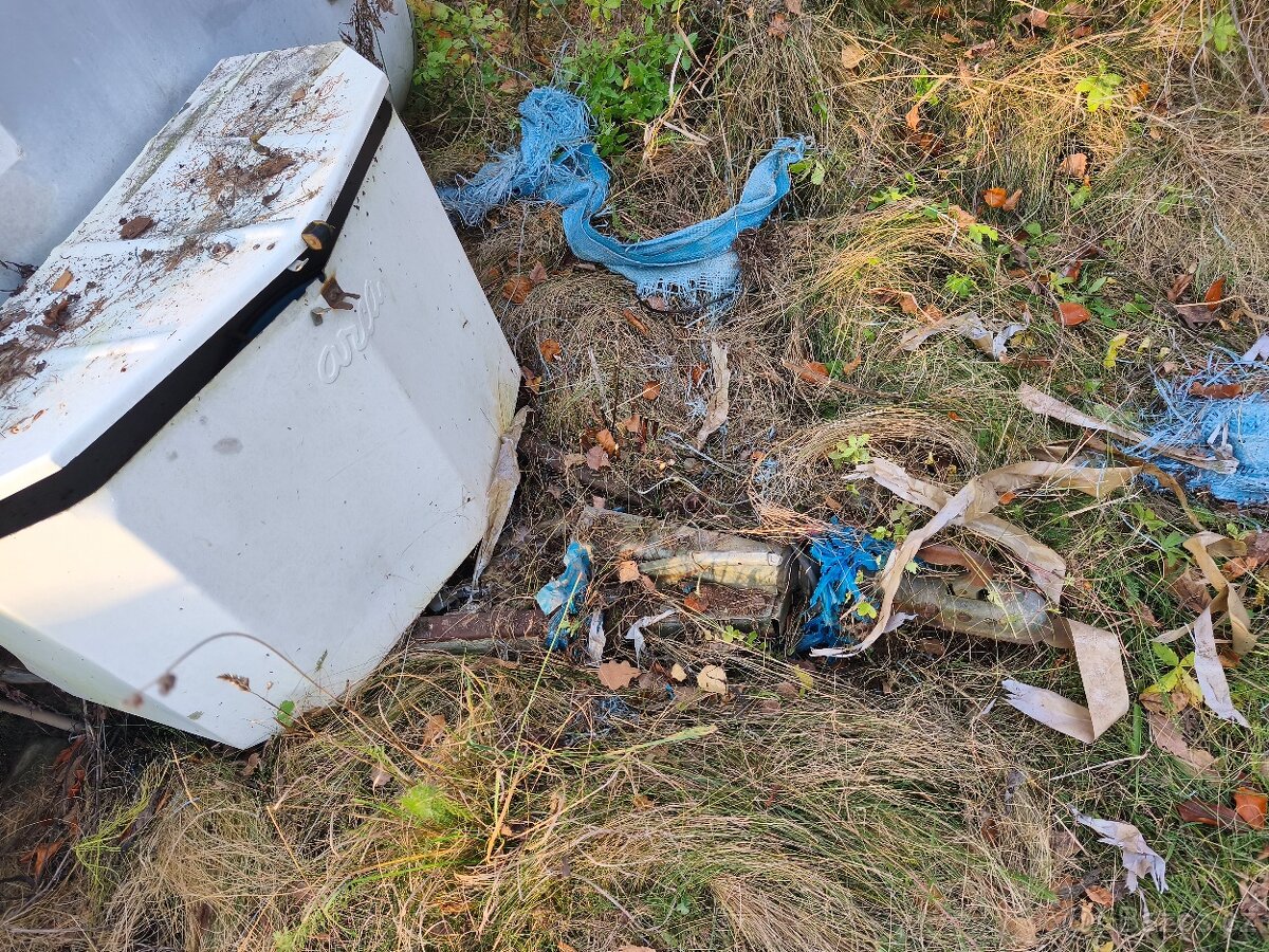 Obytný přívěs bez dokladů - 10