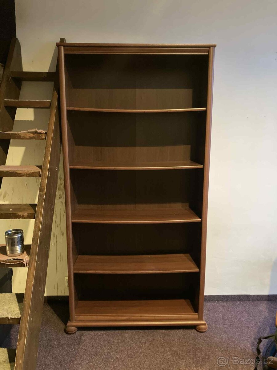 Skříně a poličky - 10