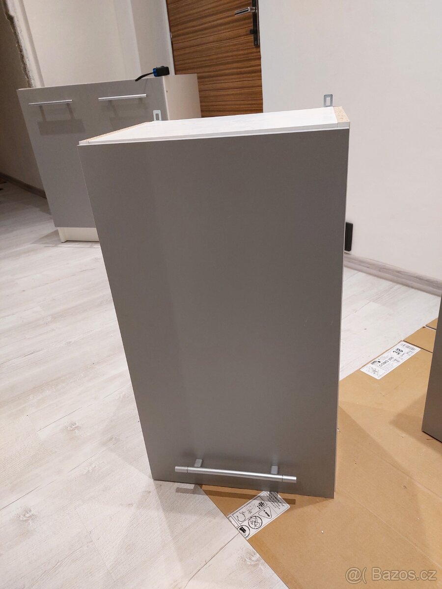 Skříňky kuchyňské linky - 10