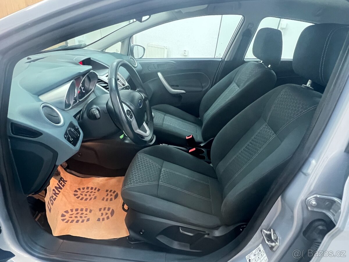 Ford Fiesta 1.25 TITANIUM PAR.ASISTENT VYHŘ.SEDAD.DIGIKLIMA - 10