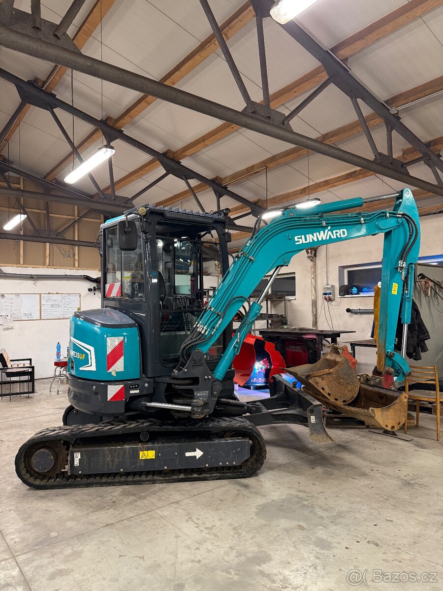 Pásový bagr Sunward SWE35UF - 10