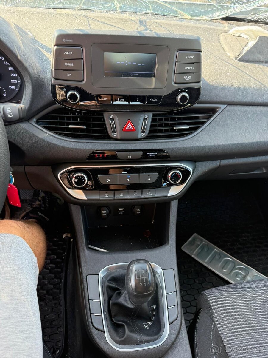 Hyundai I30 1.5i 2023. 43TKM Ceske doklady rv 6/2023 1.5i 80 - 10