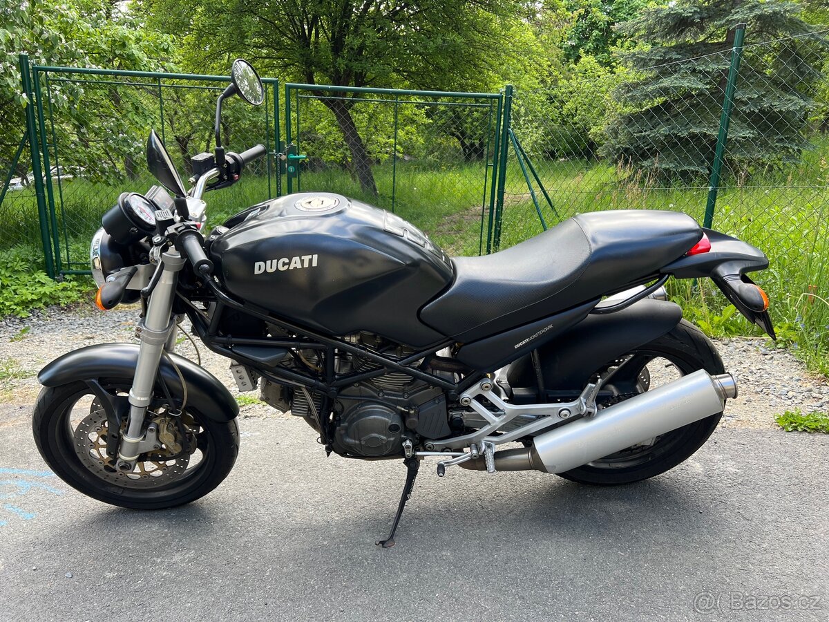 Ducati Monster 750 - 10