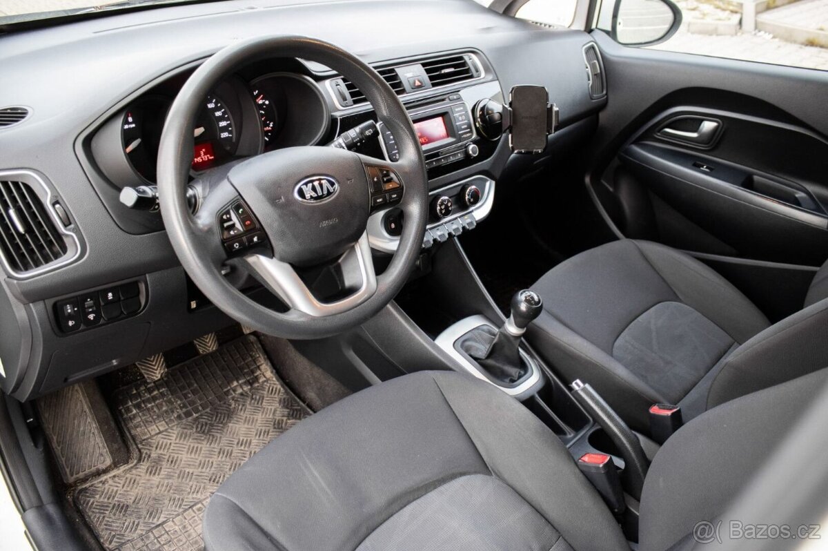 Kia Rio 61,8kW (2016) - 10