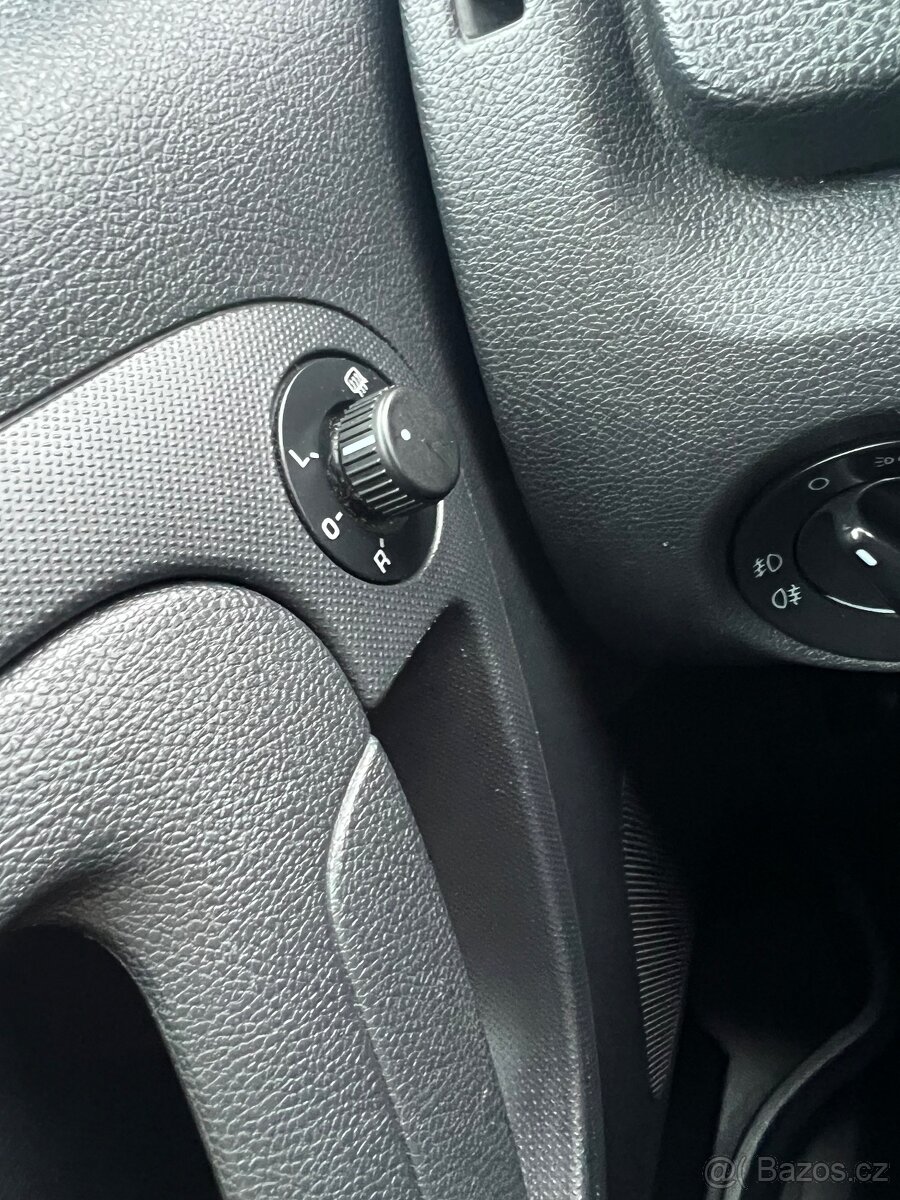 HEZKÁ ŠKODA FABIA 1.2 TSI - BEZ KOROZE - 2 SADY KOL - 10