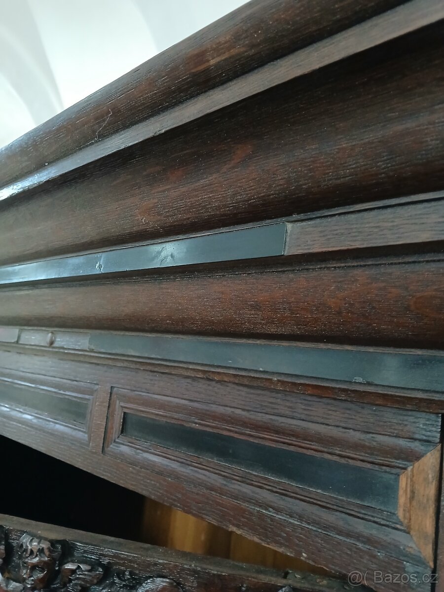 Elegantní a vysoce kvalitní skříňka na polštář z provincie G - 10