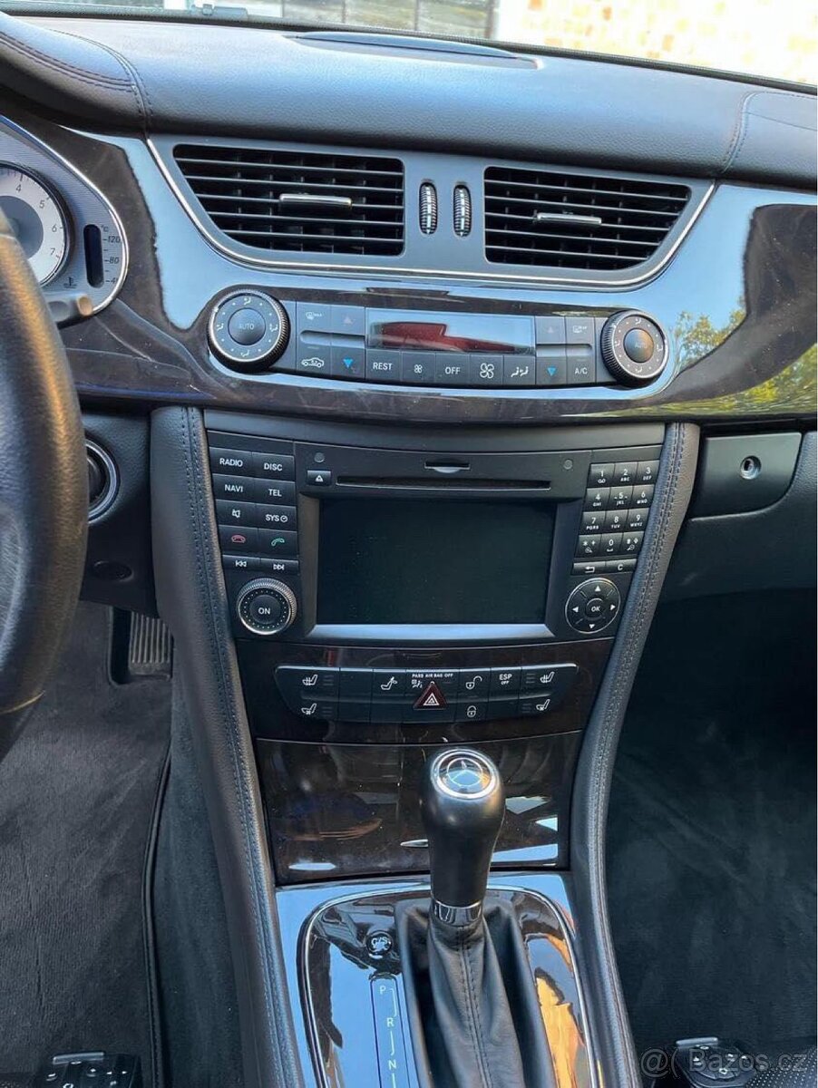 Mercedes Benz CLS500 - 10