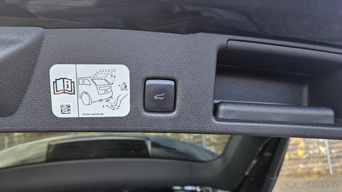 Dražba Ford Kuga 2.5i PHEV 112 kW + 53 kW - 10