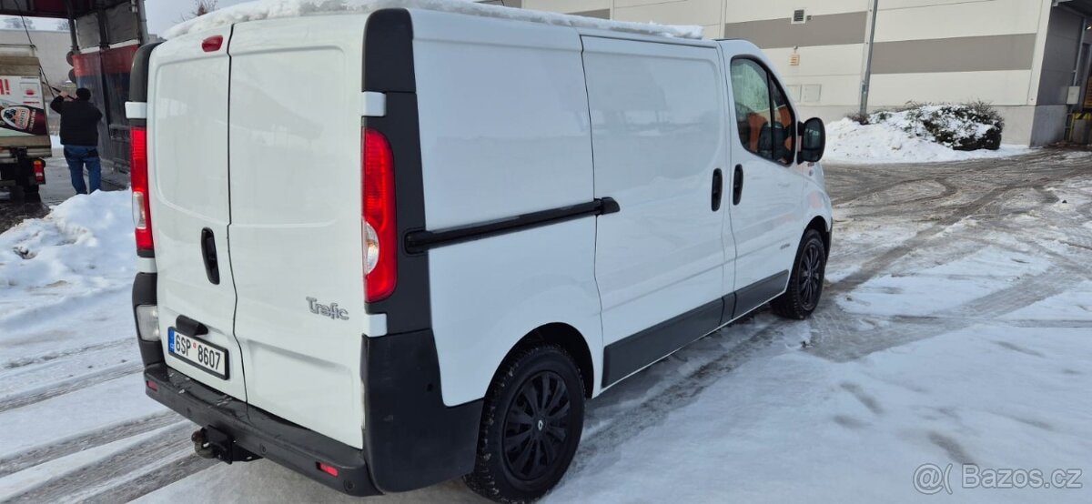 Renault Trafic 2.0cdti r.2013 - 10