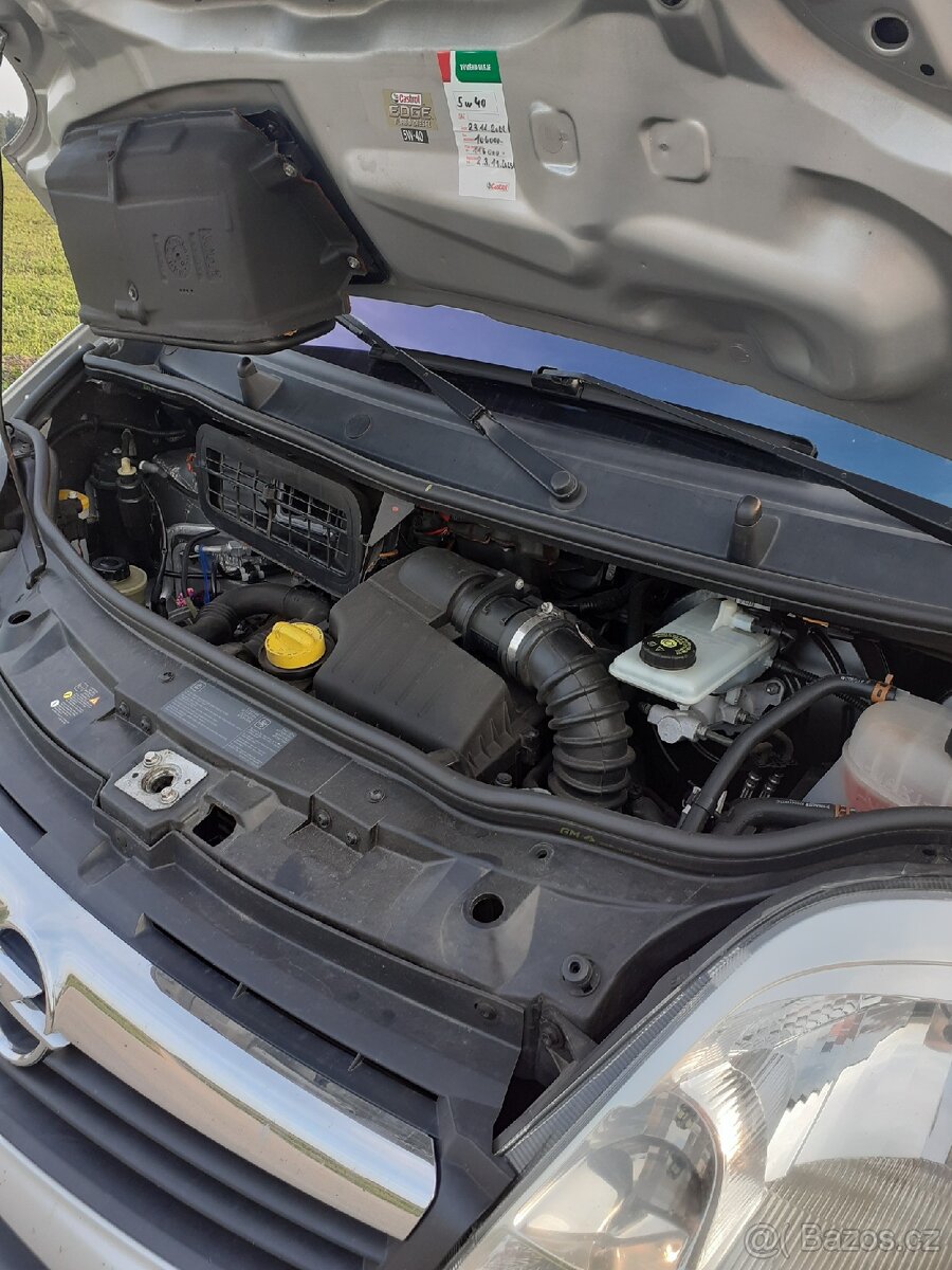 Prodám Opel Vivaro 2.0.84kw - 10