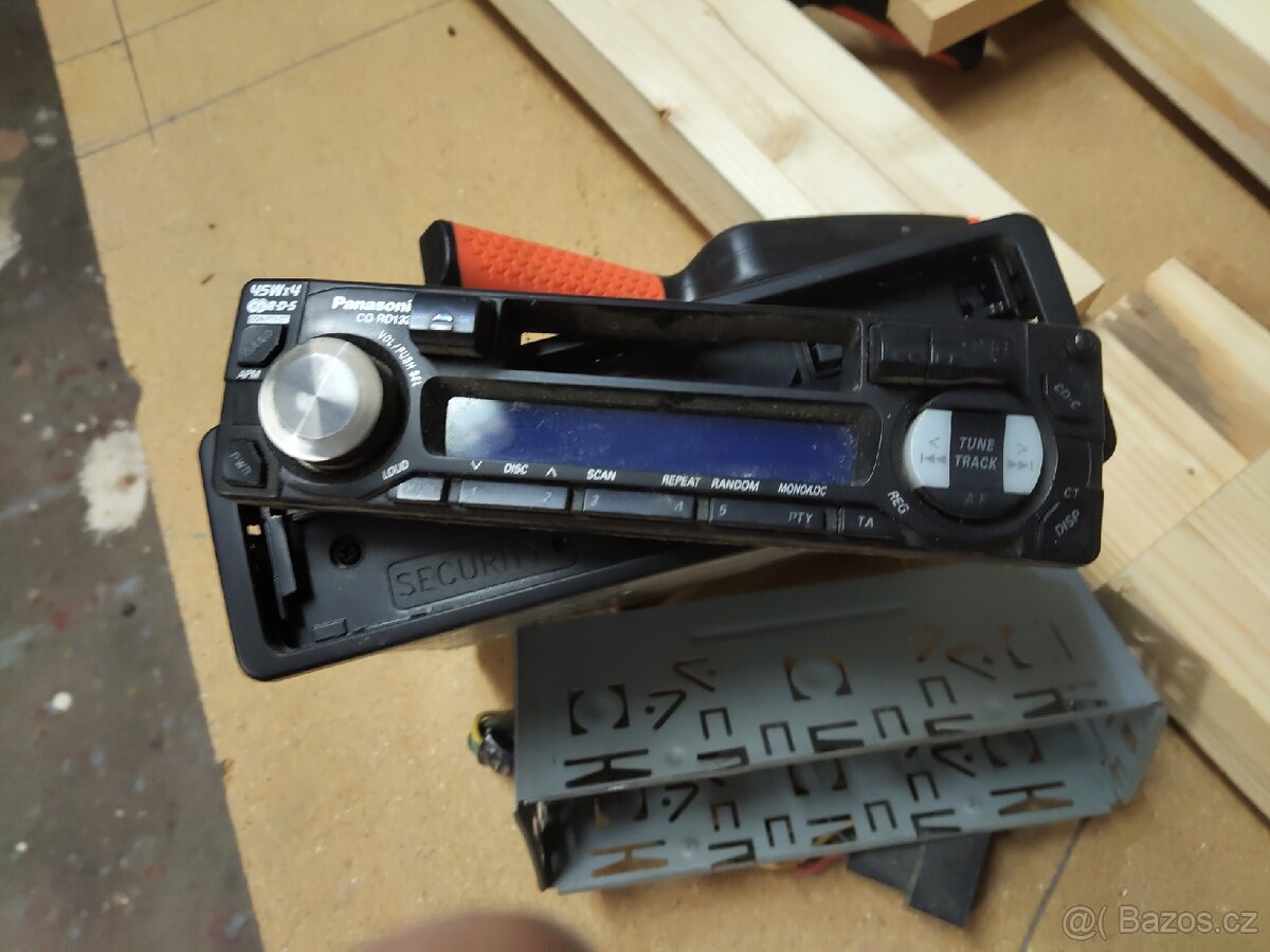 Autorádio Panasonic - 10