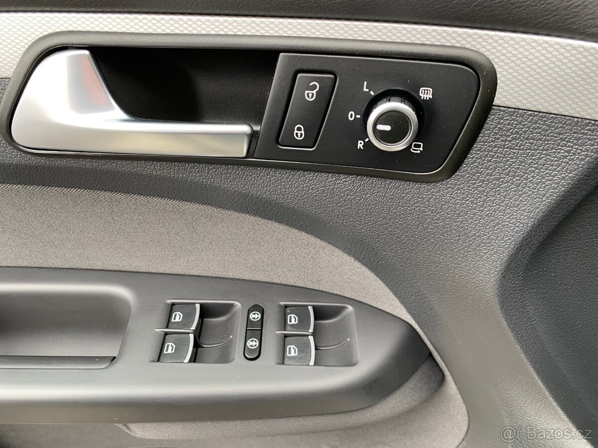 Volkswagen Touran, 2.0 TDI 103kW- LIFE- NAVI- PDC - 10