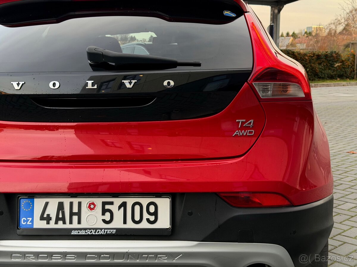 Volvo V40 Cross Country / T4 132 kW / automat / 4x4 - 10