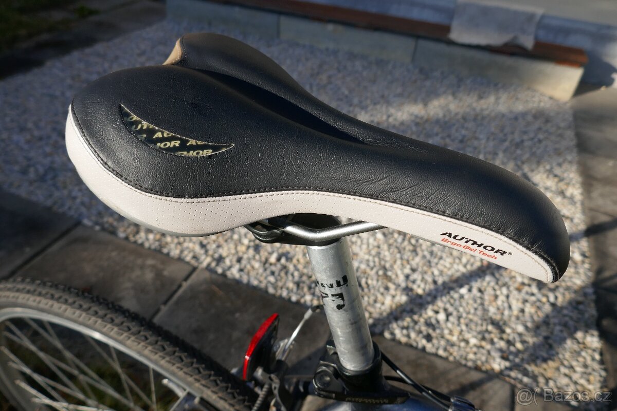 trekové kolo AUTHOR - 10